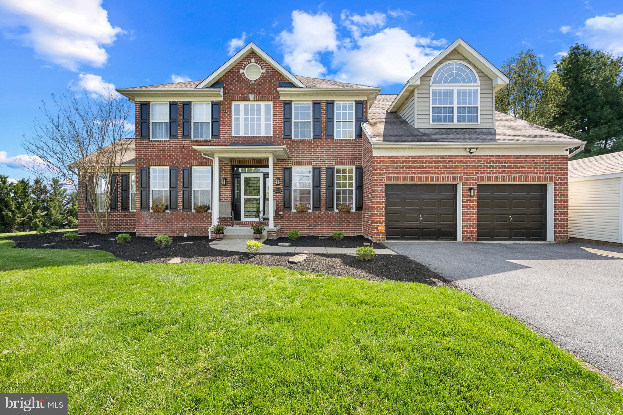 2231 W GREENLEAF DRIVE