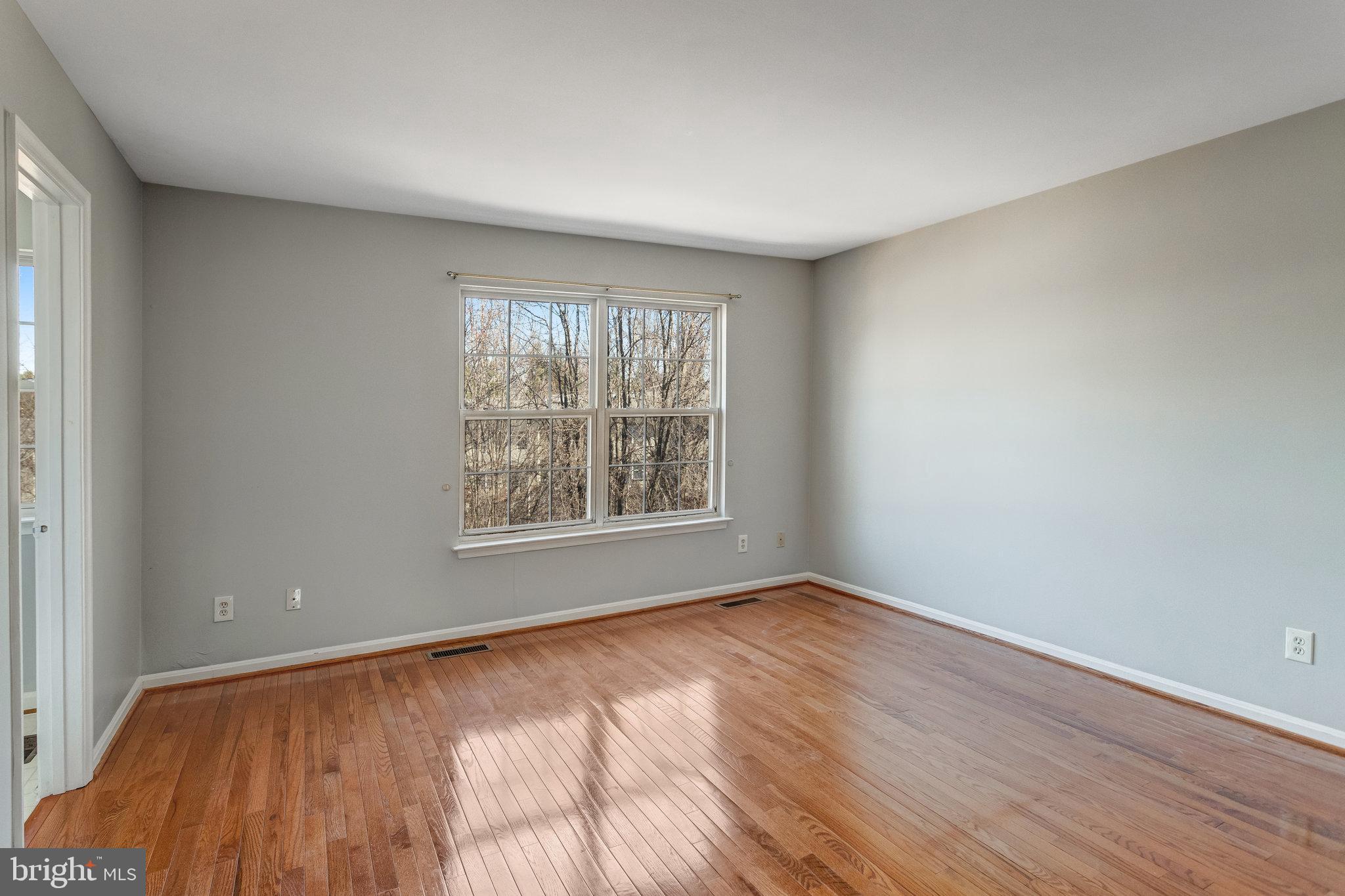 LAKECREST - Residential Lease