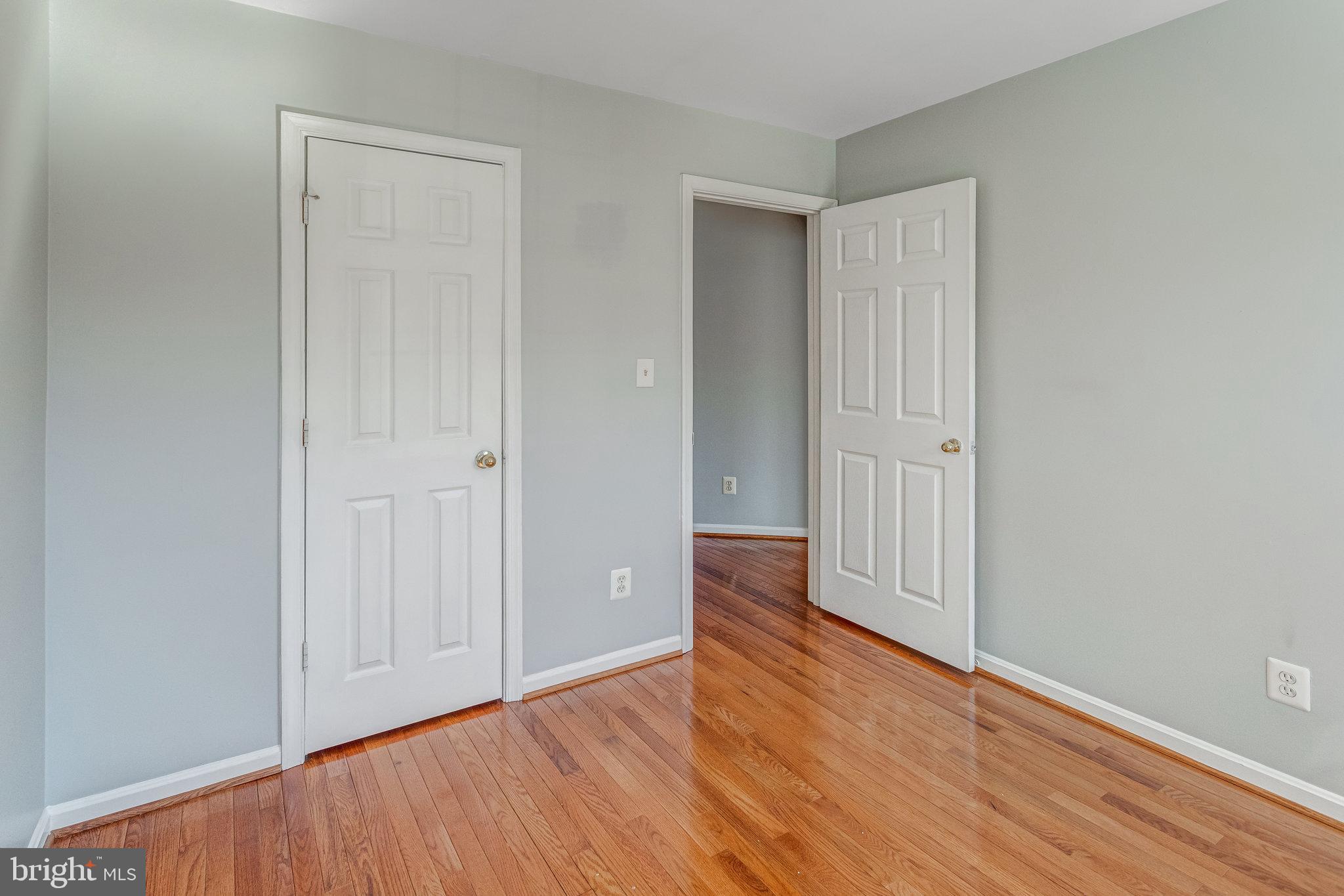 LAKECREST - Residential Lease