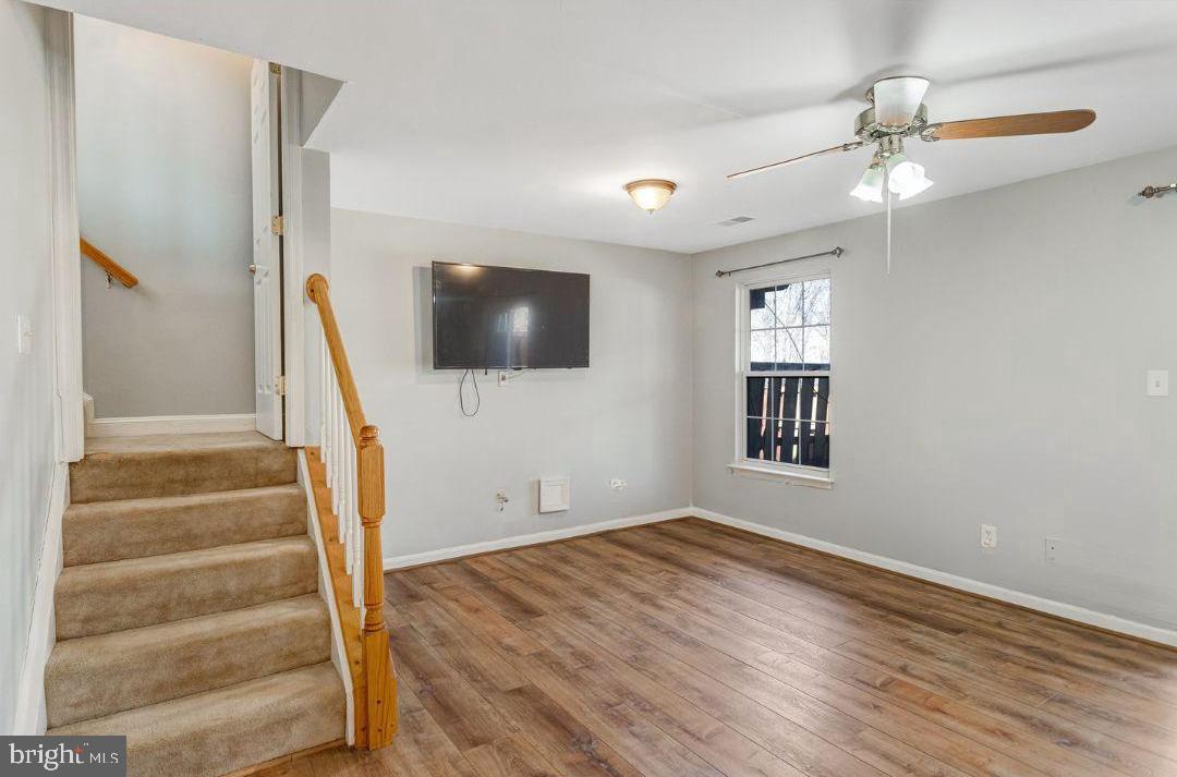 LAKECREST - Residential Lease