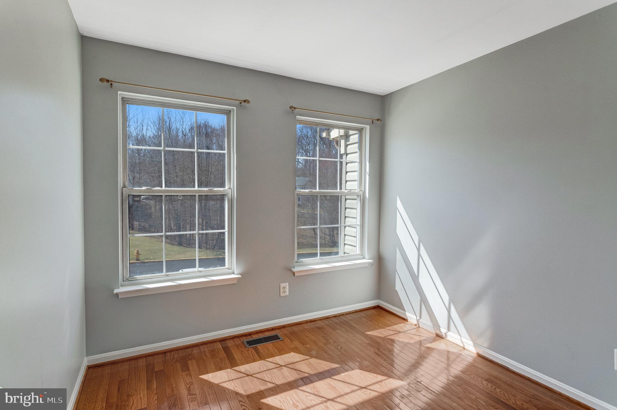 LAKECREST - Residential Lease