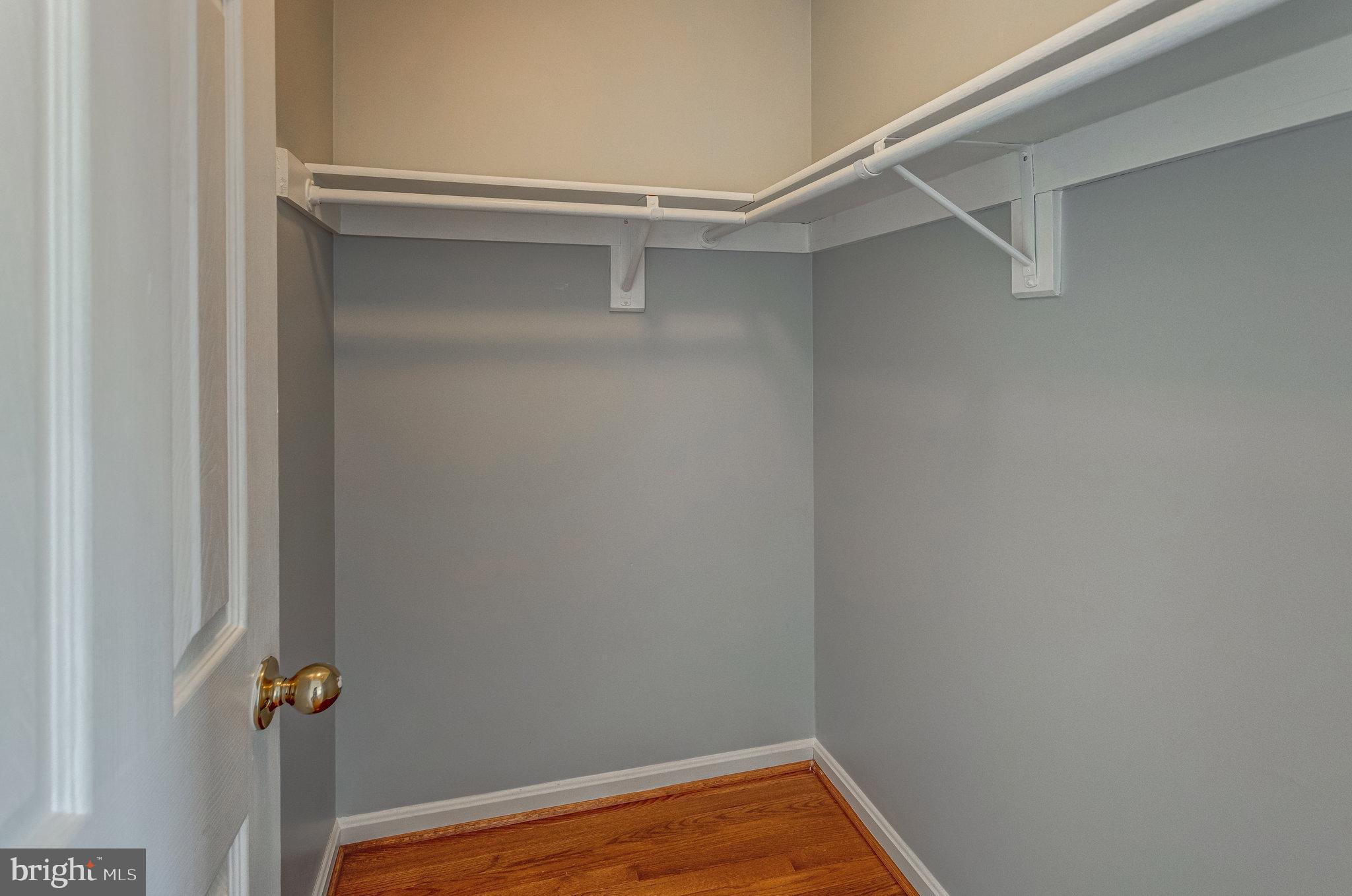 LAKECREST - Residential Lease