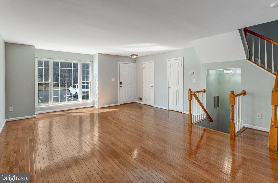 LAKECREST - Residential Lease