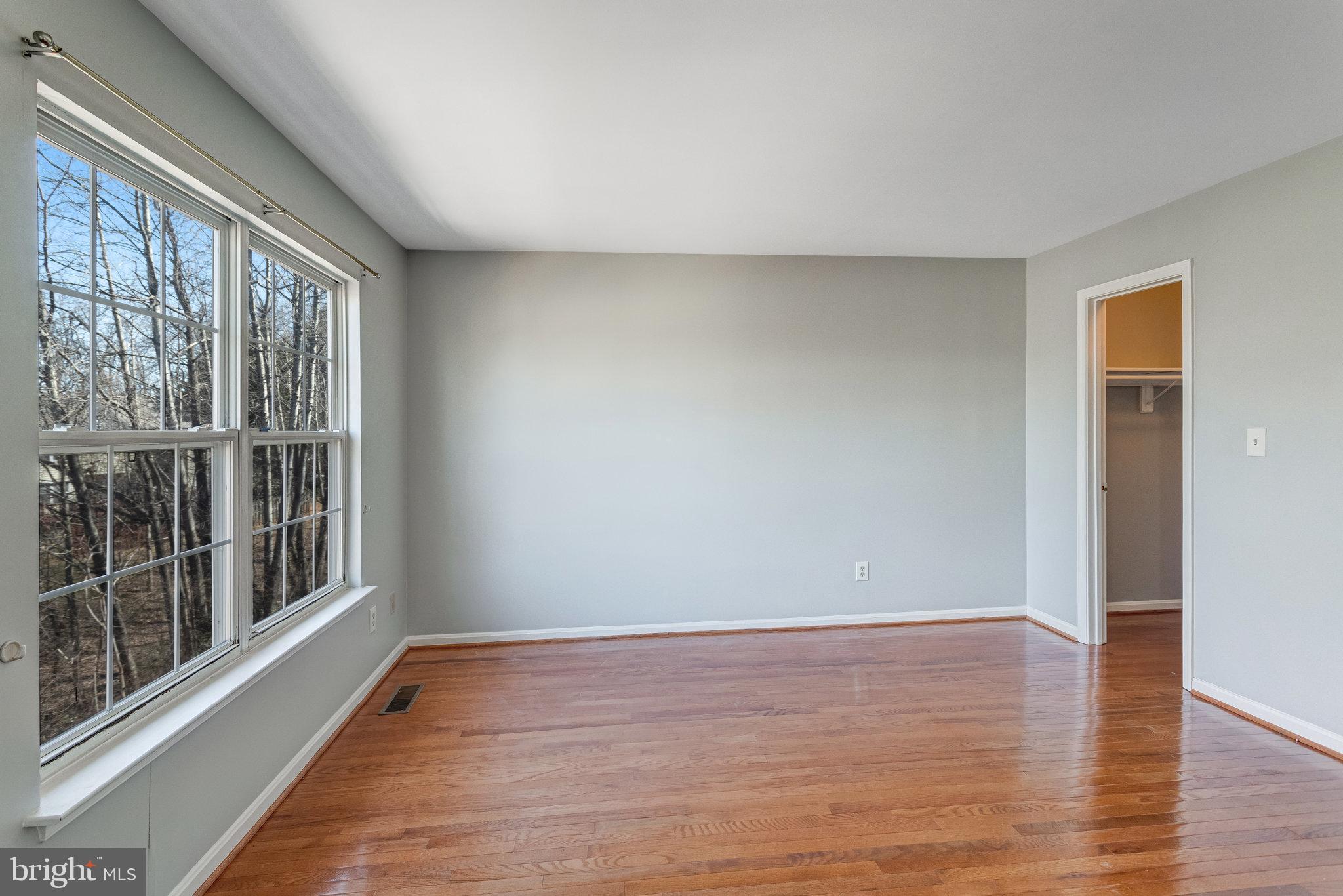 LAKECREST - Residential Lease