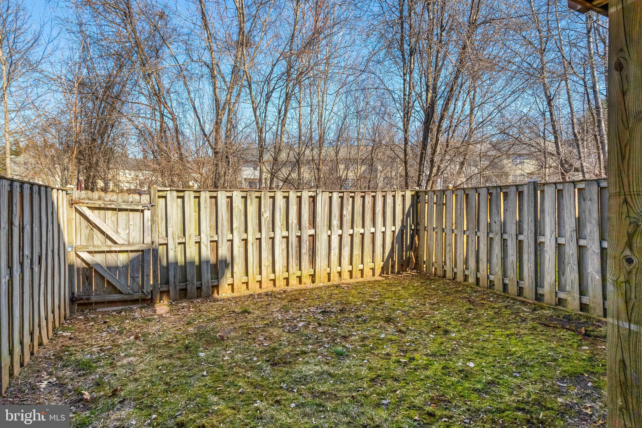 LAKECREST - Residential Lease