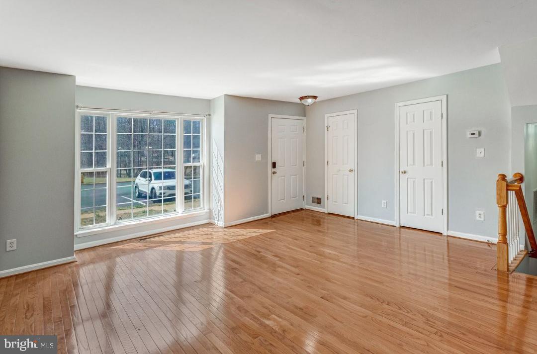 LAKECREST - Residential Lease