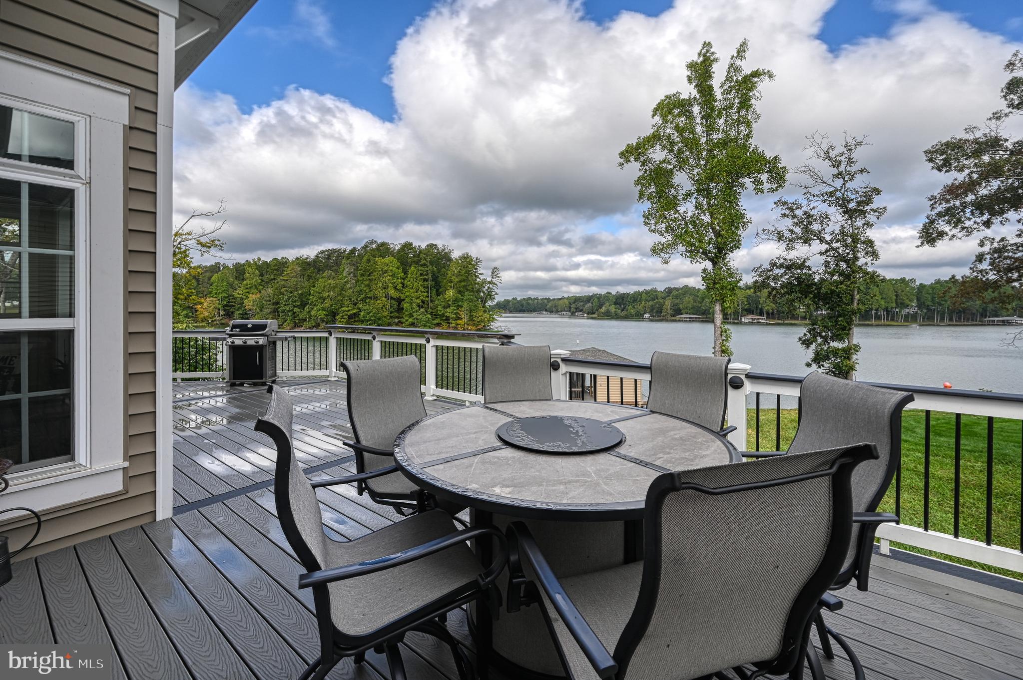 SUNSET COVE - Residential