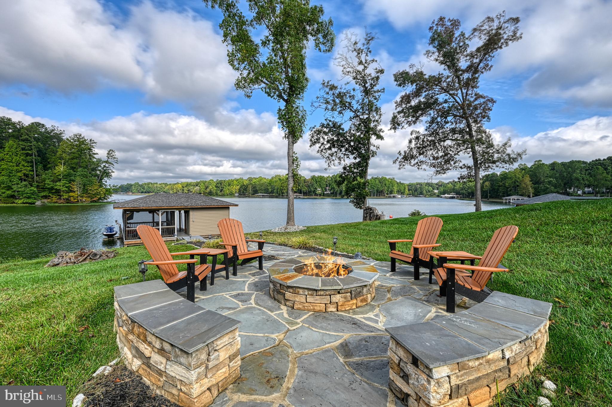 SUNSET COVE - Residential