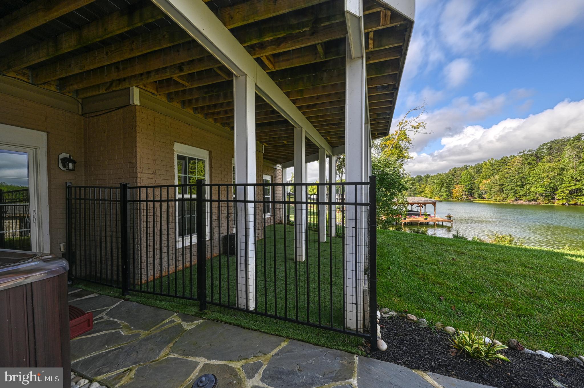 SUNSET COVE - Residential