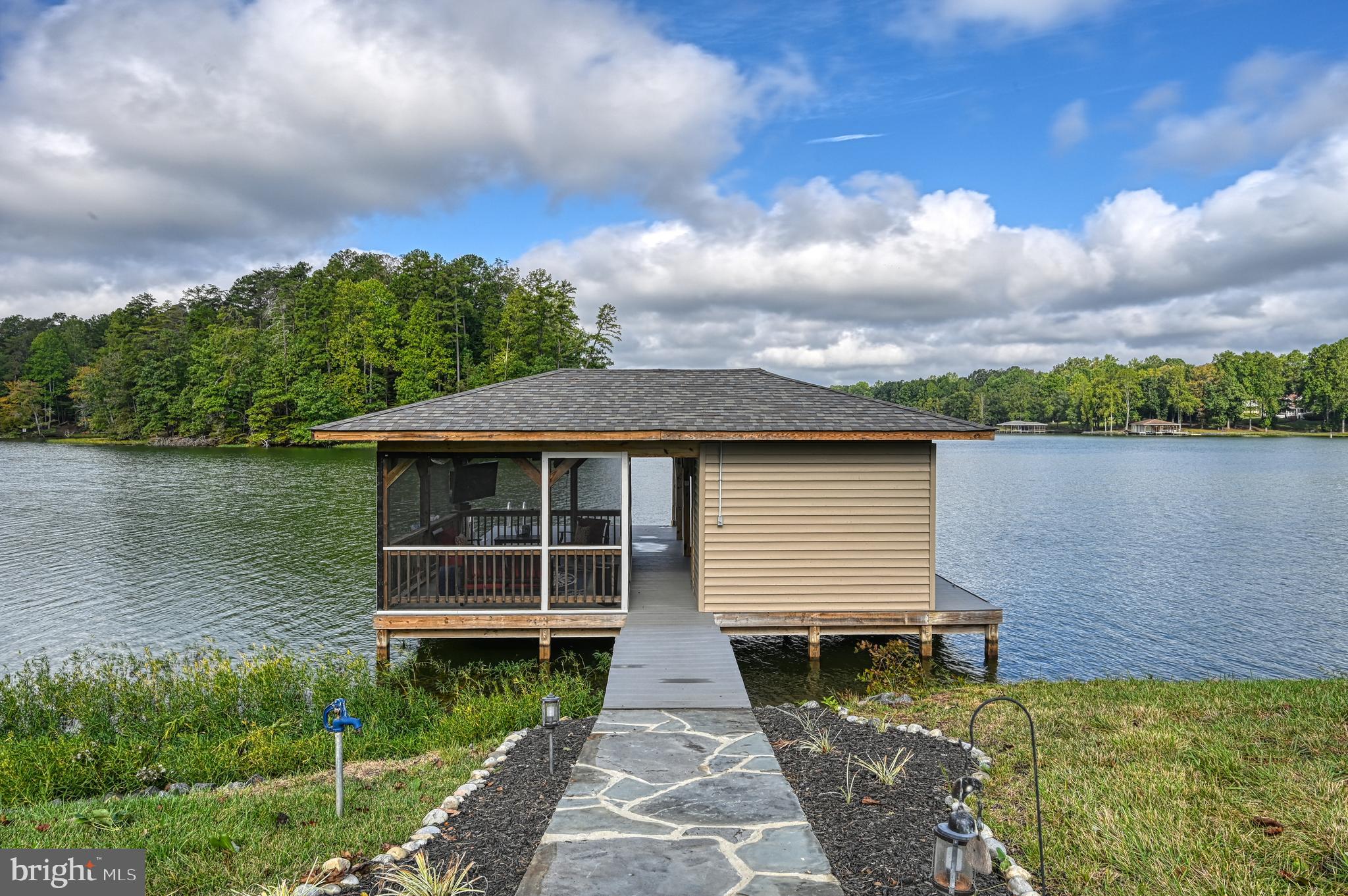 SUNSET COVE - Residential