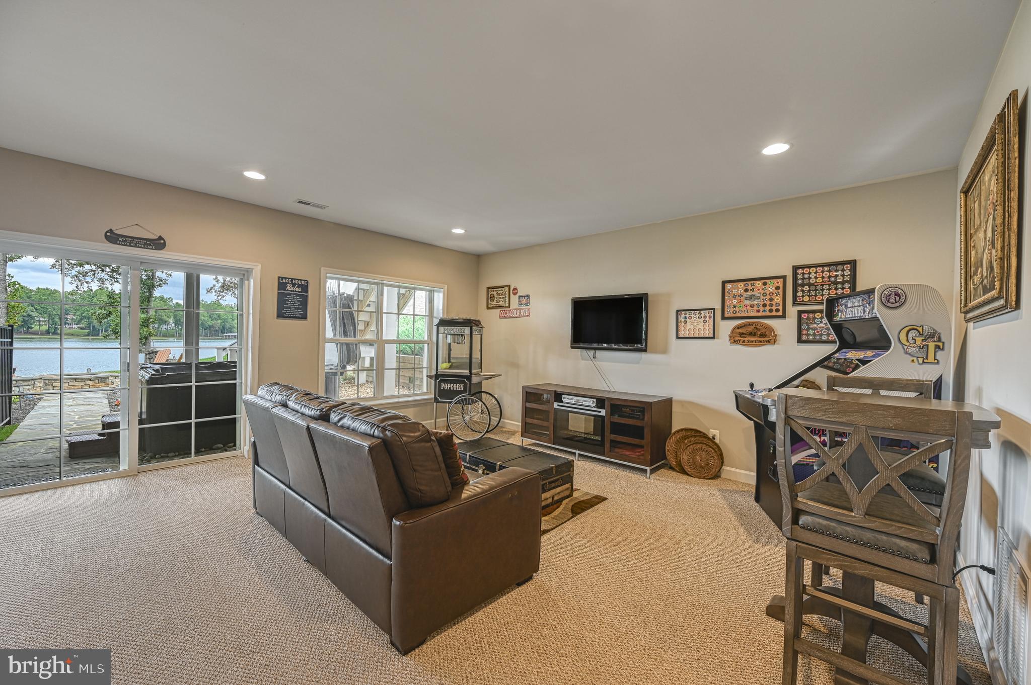 SUNSET COVE - Residential