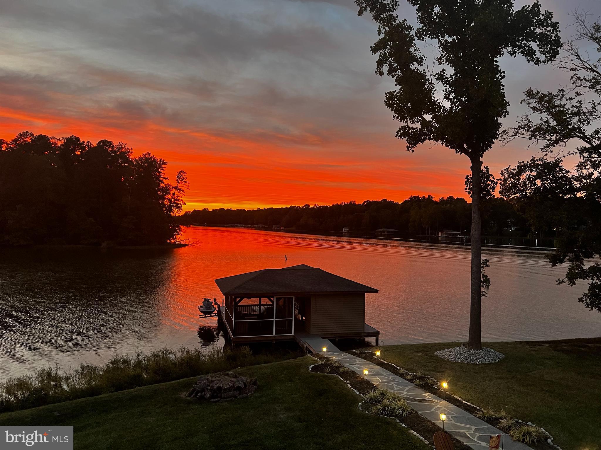 SUNSET COVE - Residential