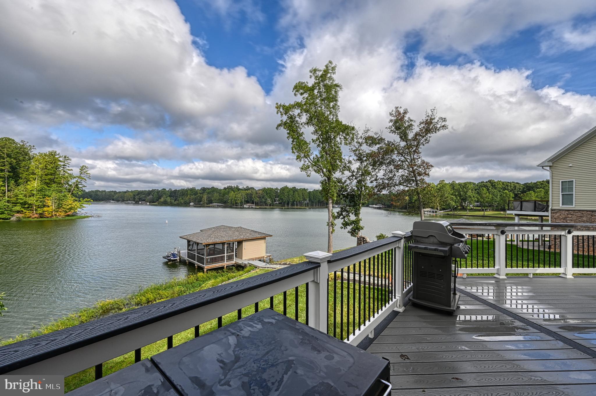 SUNSET COVE - Residential