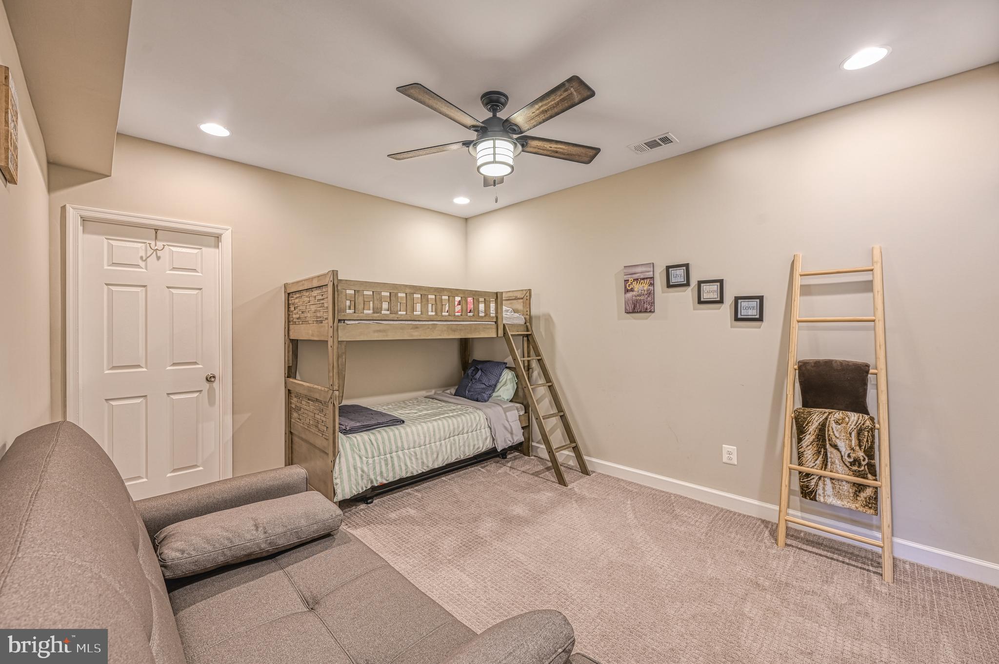 SUNSET COVE - Residential