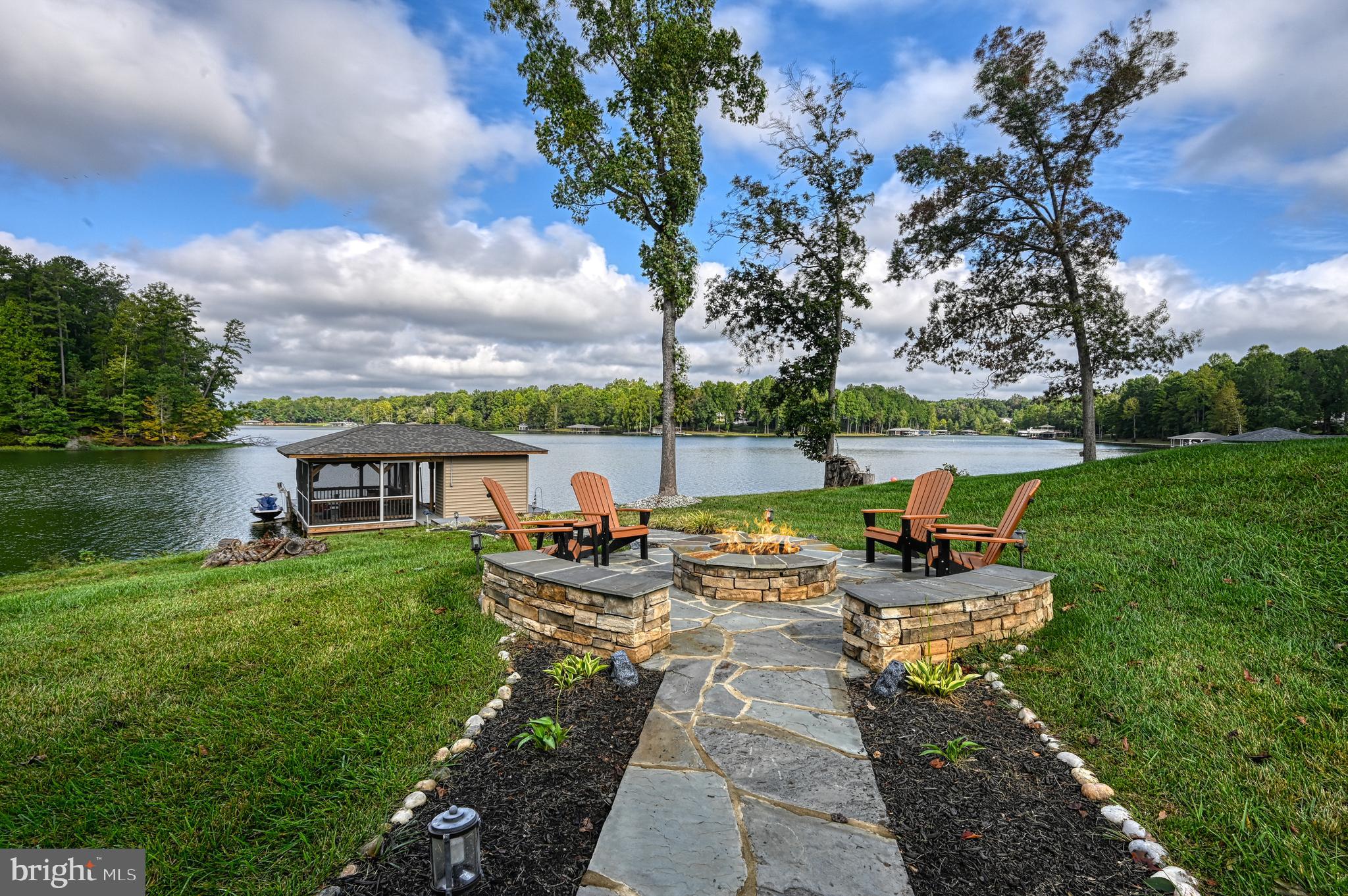 SUNSET COVE - Residential