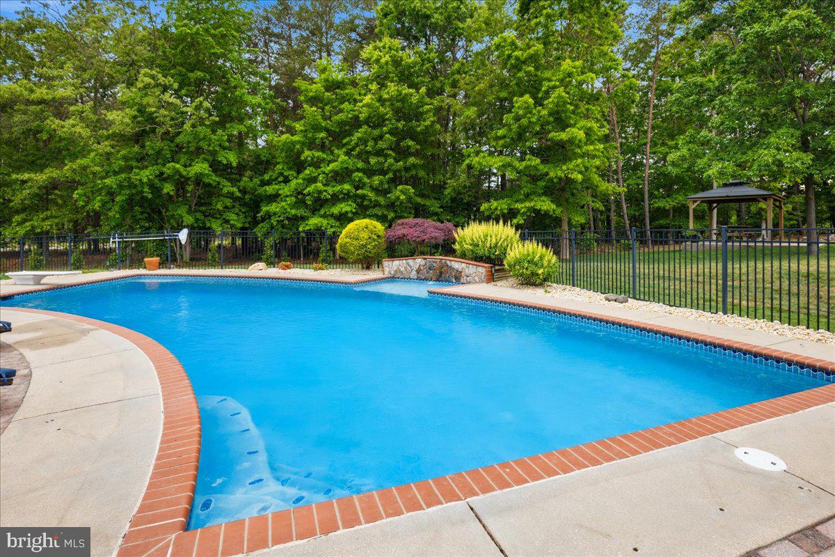CALVERT CROSSING - Residential