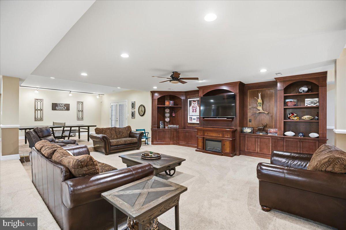 CALVERT CROSSING - Residential