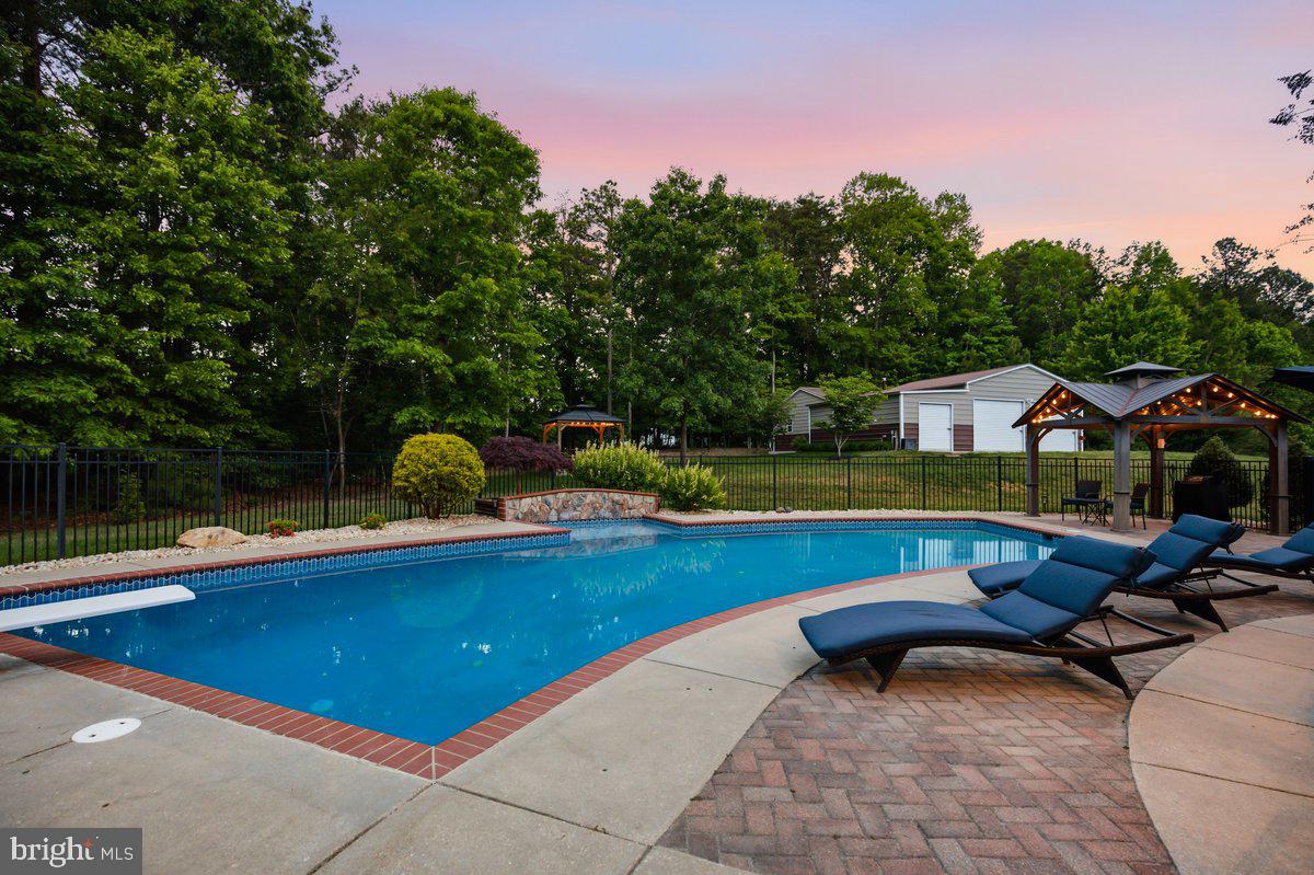 CALVERT CROSSING - Residential