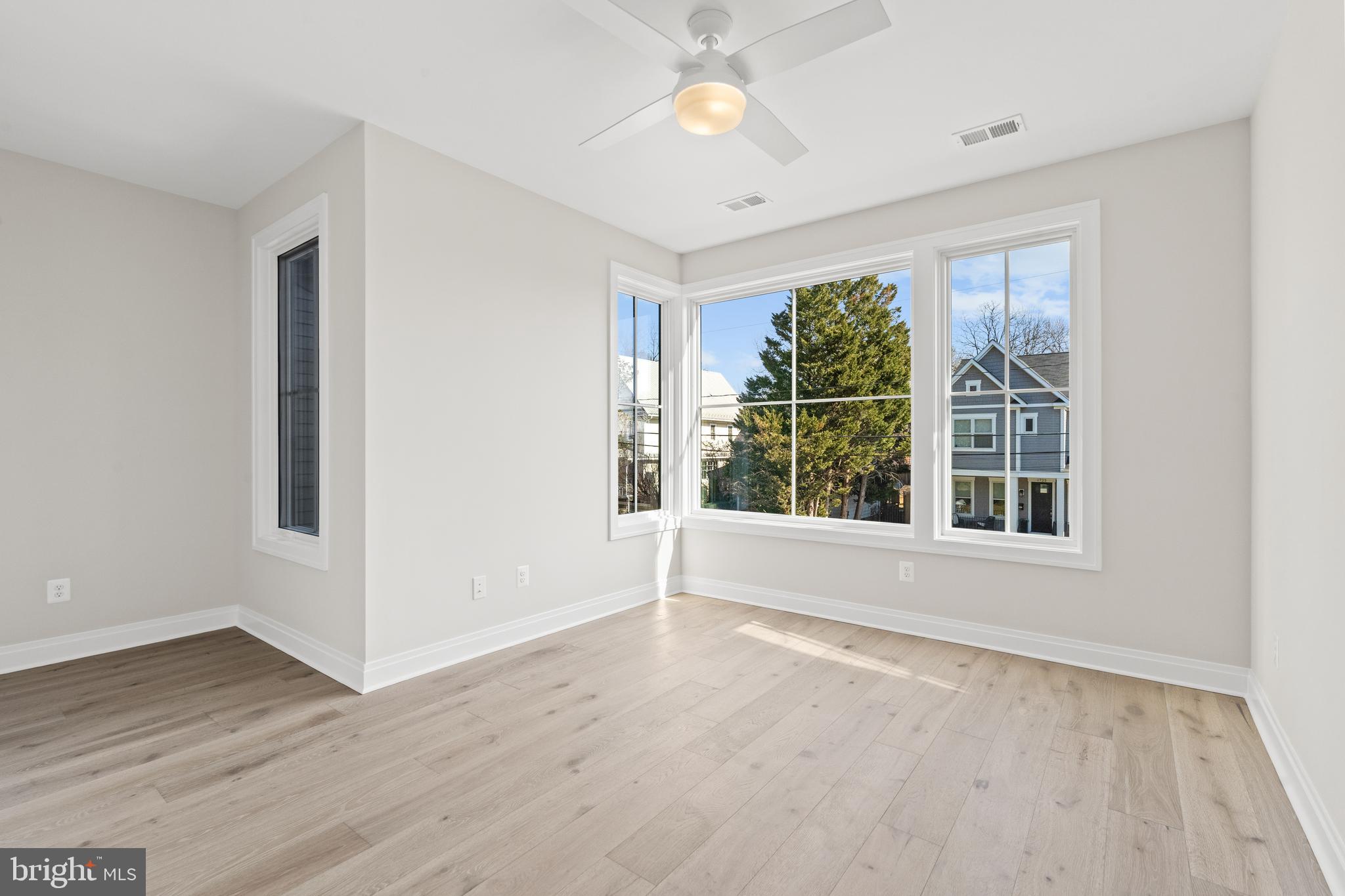 DOUGLAS PARK - Residential