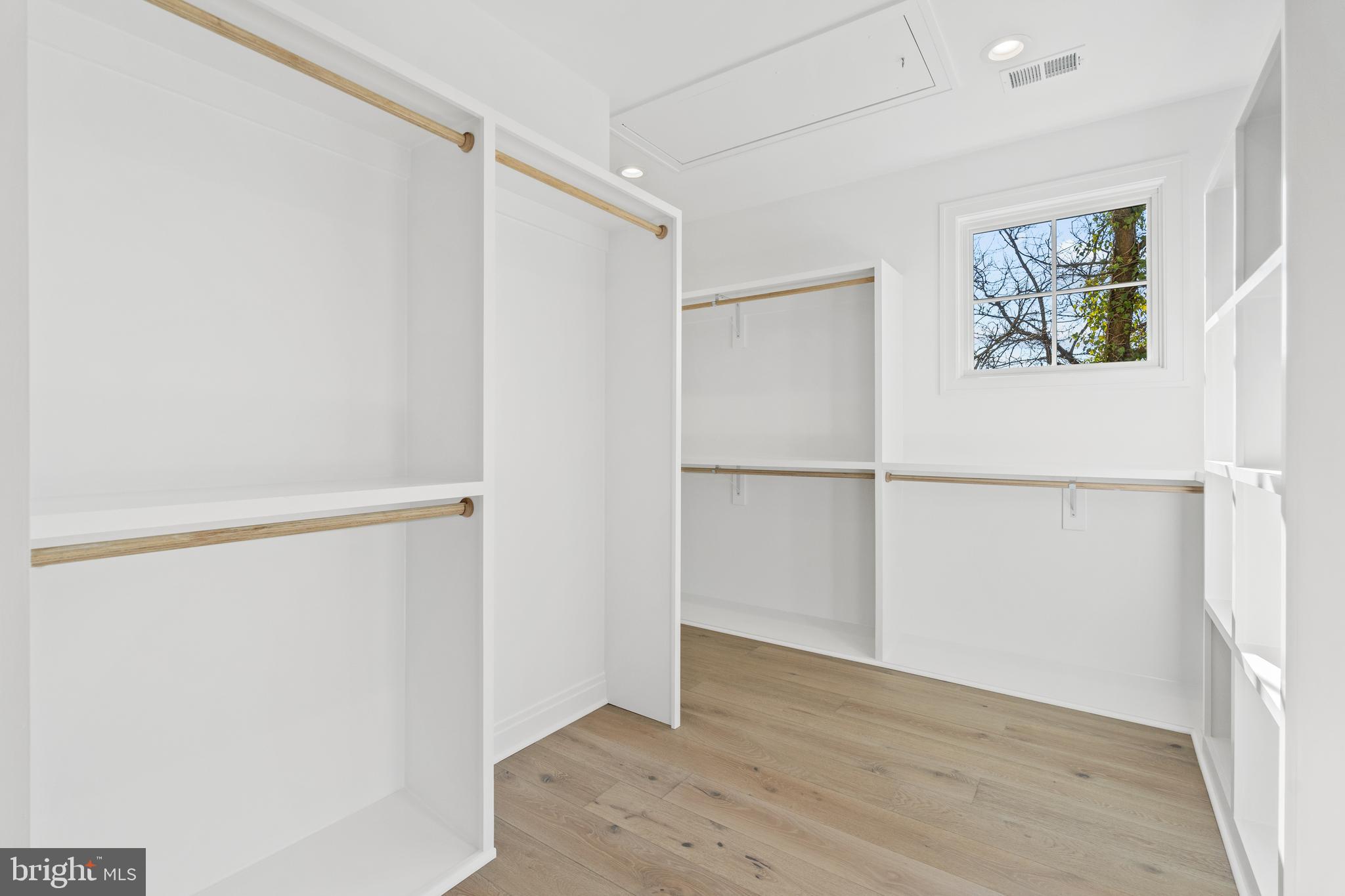 DOUGLAS PARK - Residential