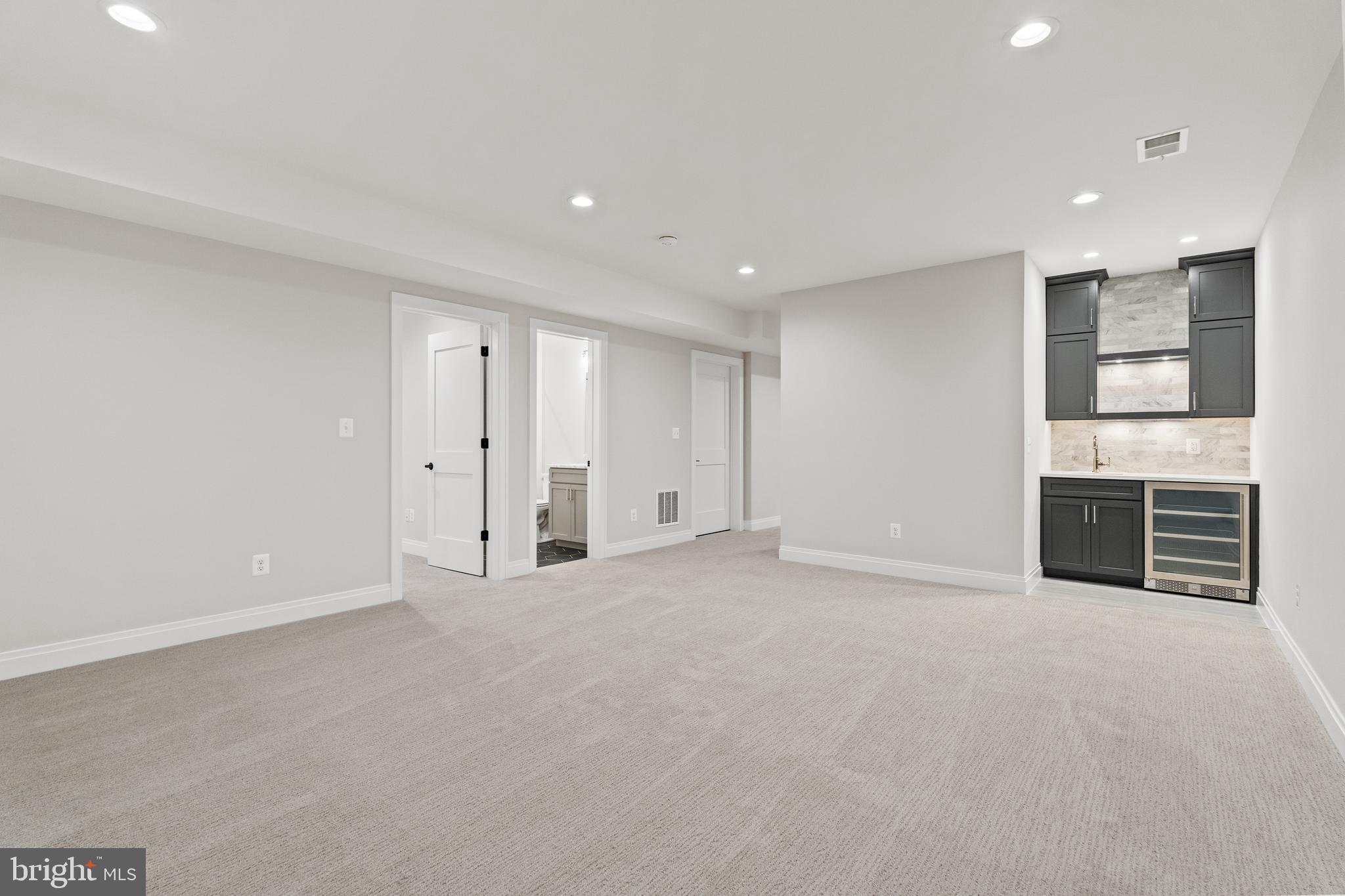 DOUGLAS PARK - Residential