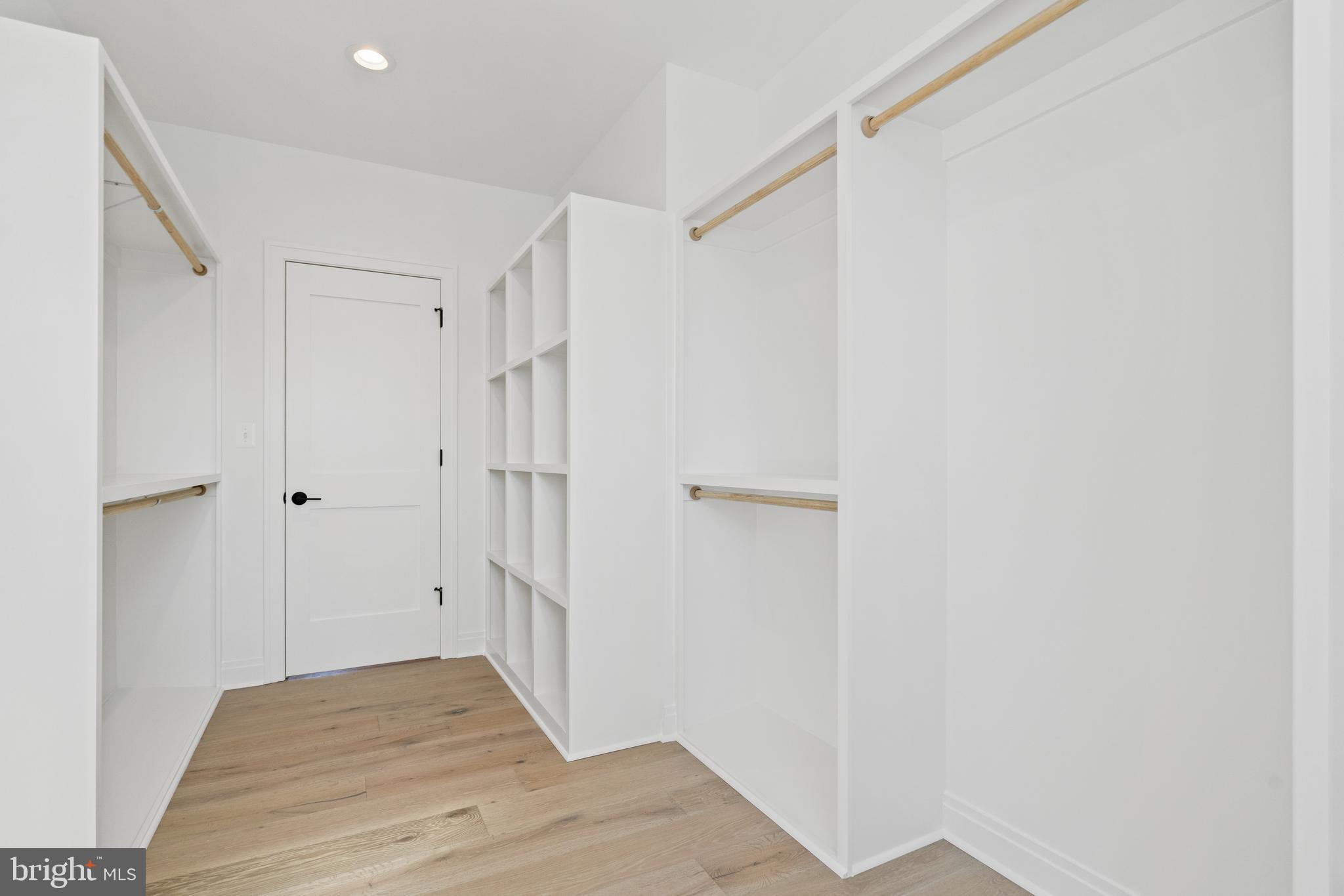 DOUGLAS PARK - Residential