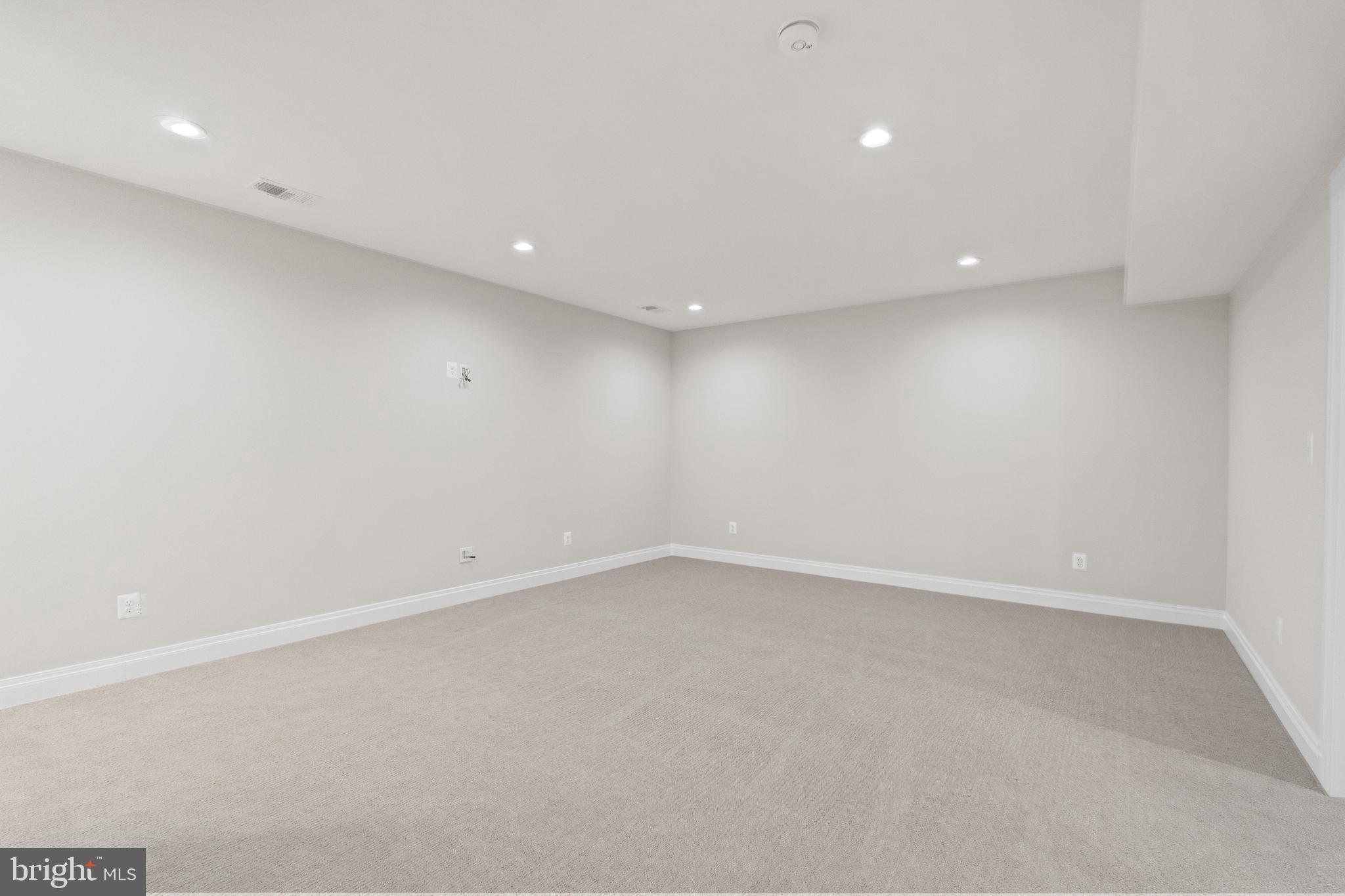 DOUGLAS PARK - Residential