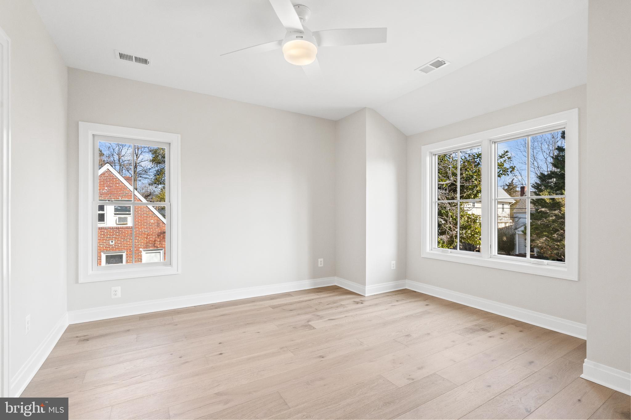 DOUGLAS PARK - Residential