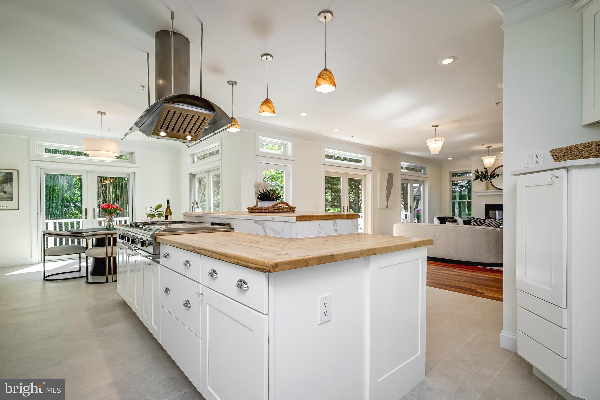 GREENWICH FOREST - Residential