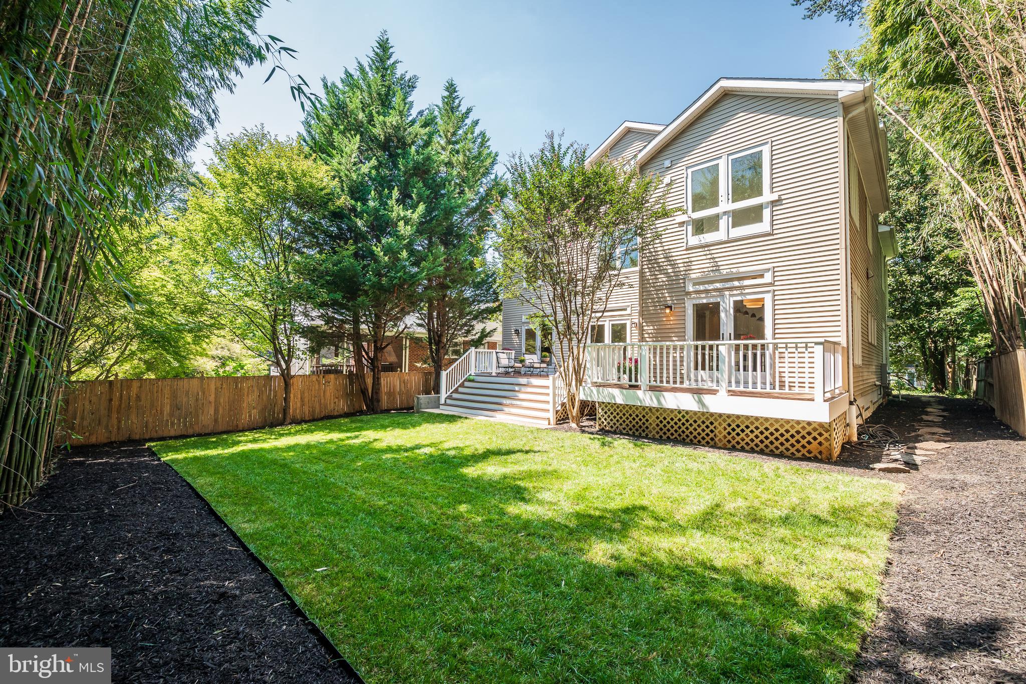 GREENWICH FOREST - Residential