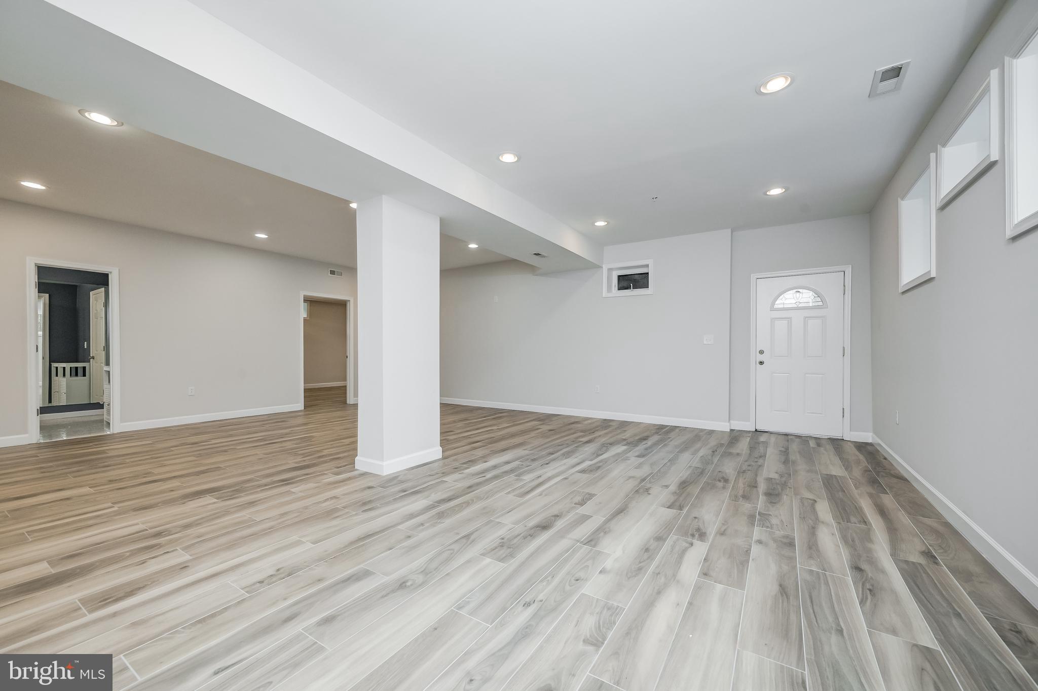 GREENWICH FOREST - Residential