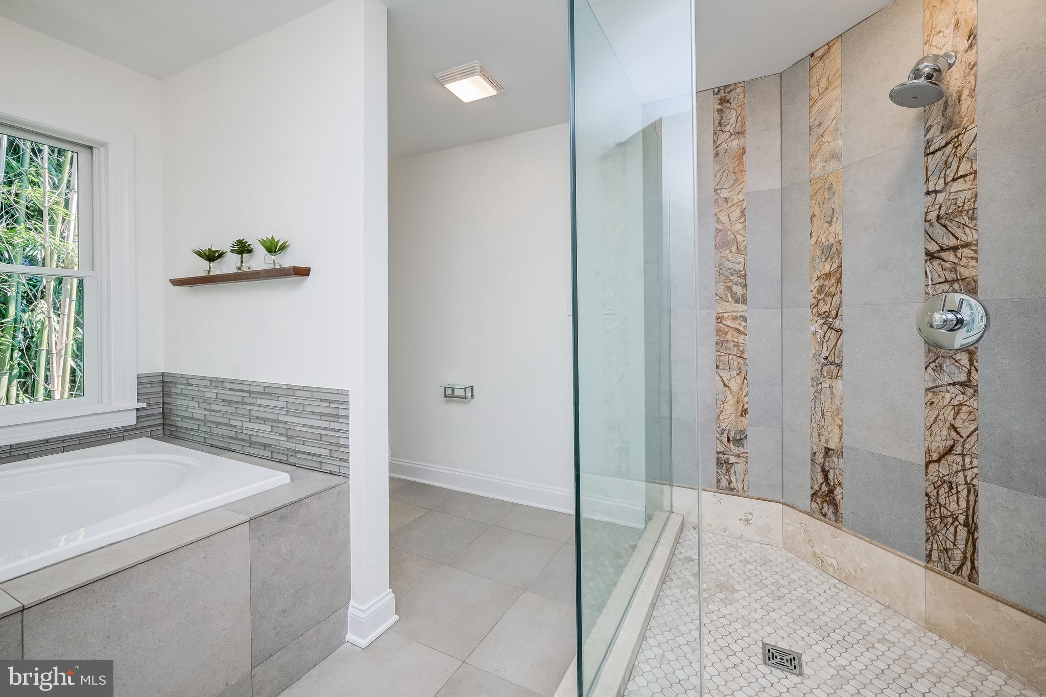 GREENWICH FOREST - Residential