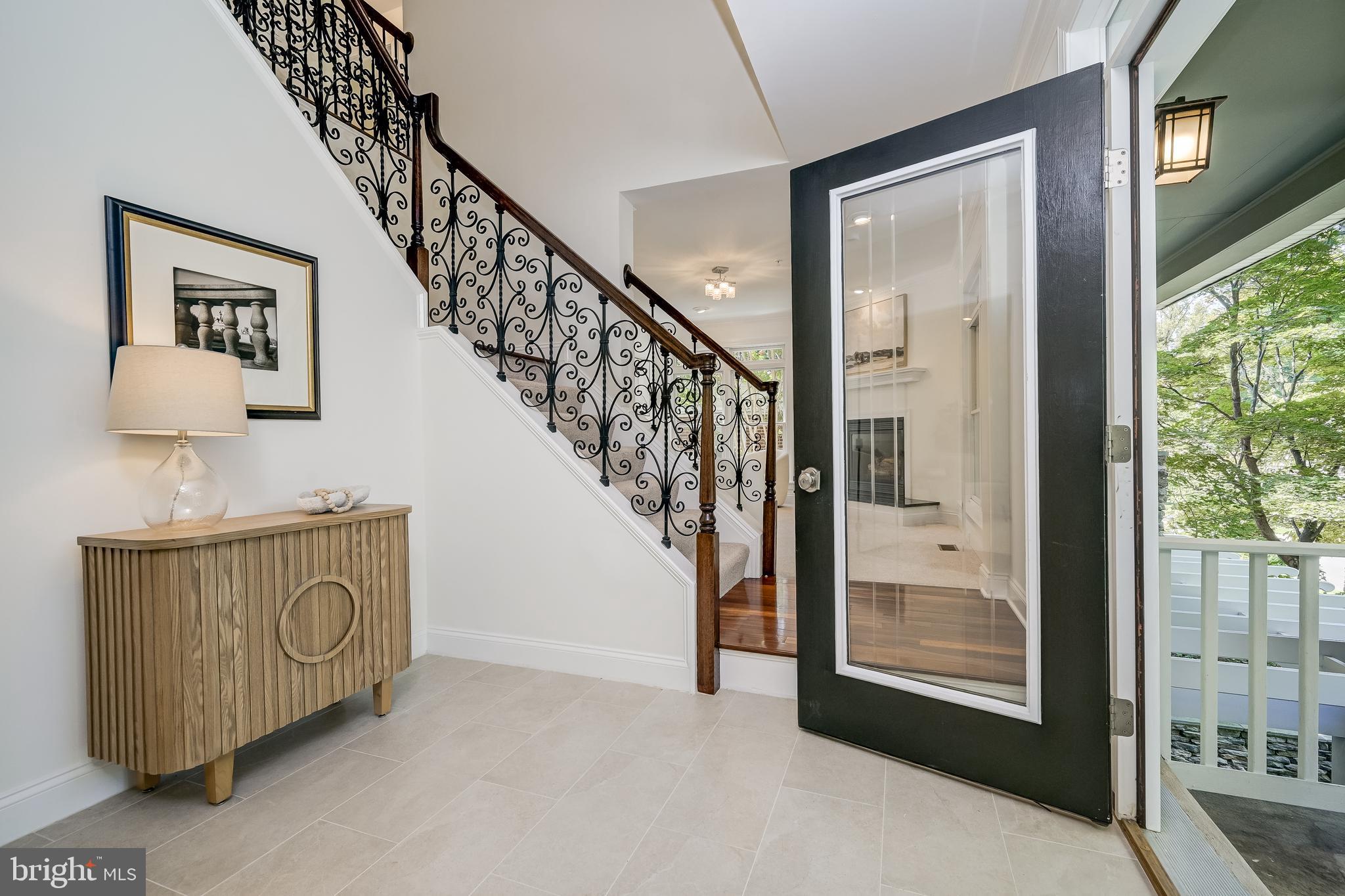 GREENWICH FOREST - Residential