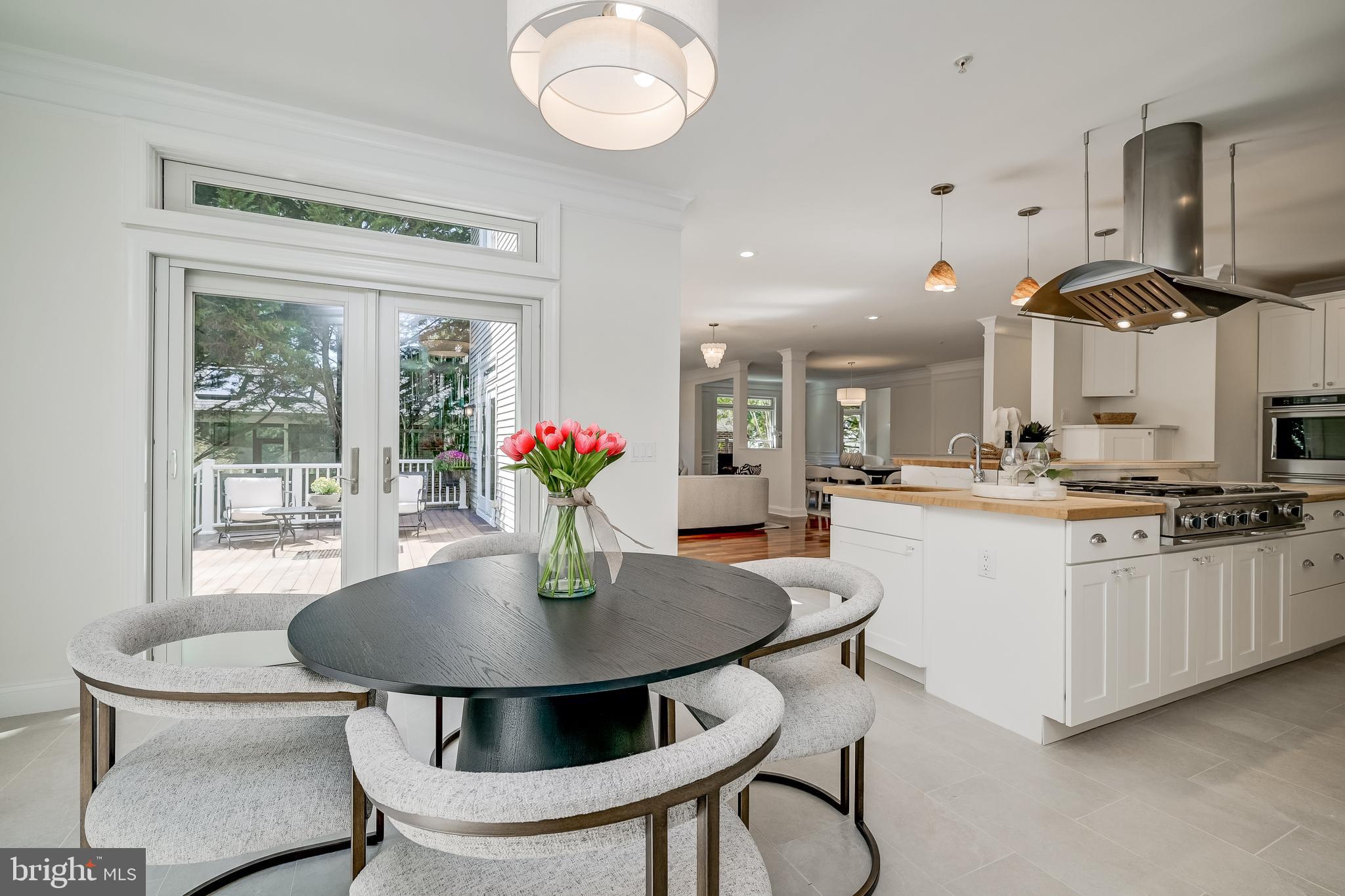 GREENWICH FOREST - Residential