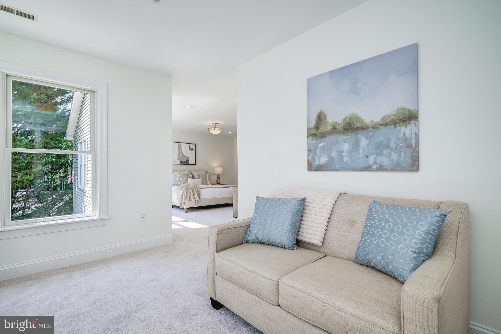 GREENWICH FOREST - Residential