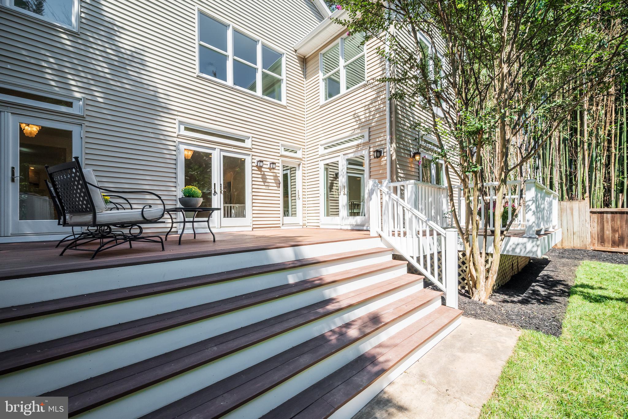 GREENWICH FOREST - Residential