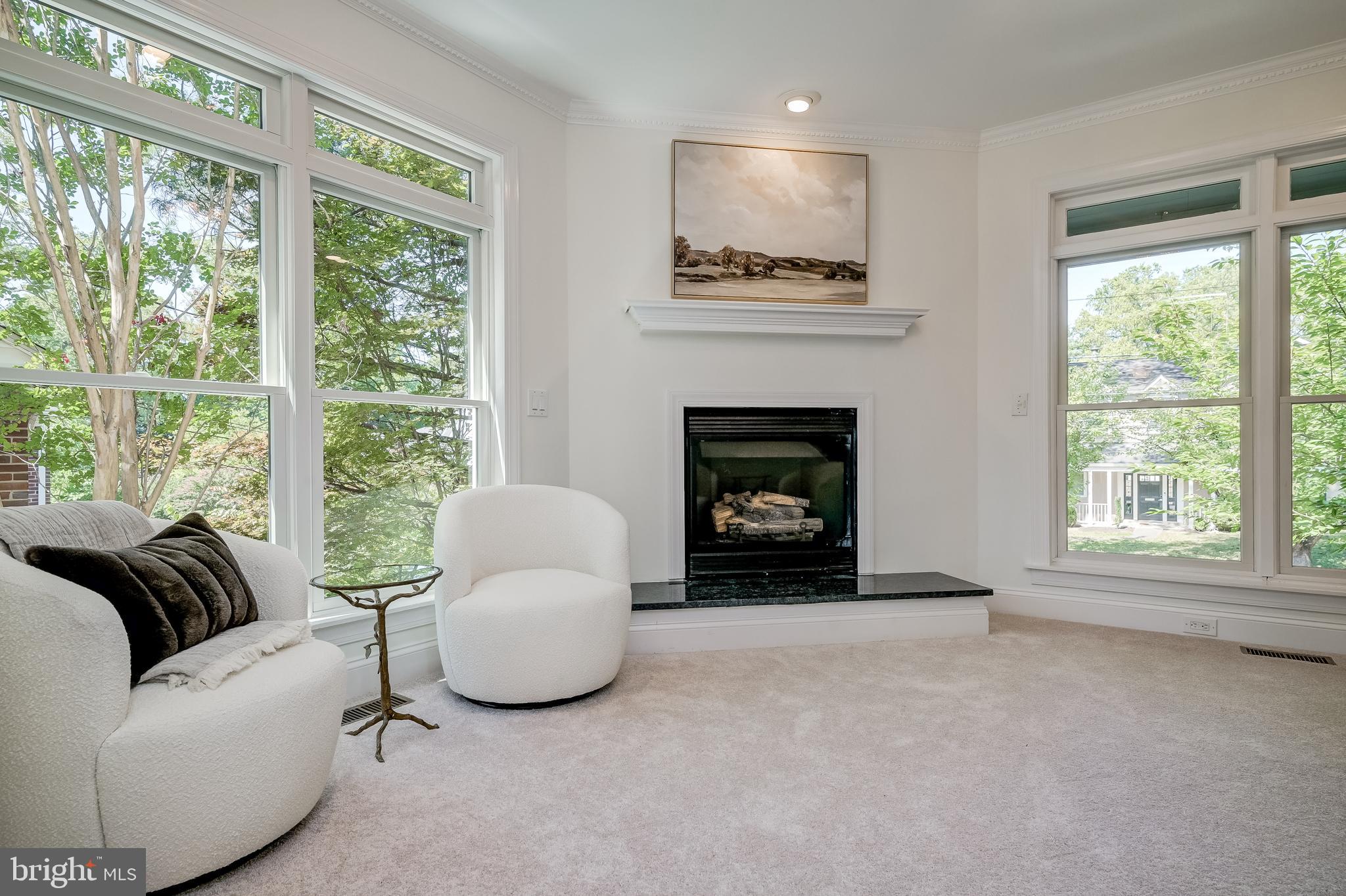 GREENWICH FOREST - Residential