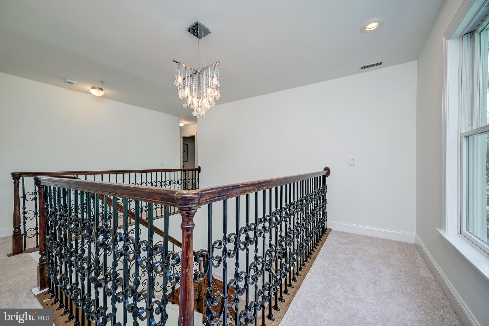 GREENWICH FOREST - Residential