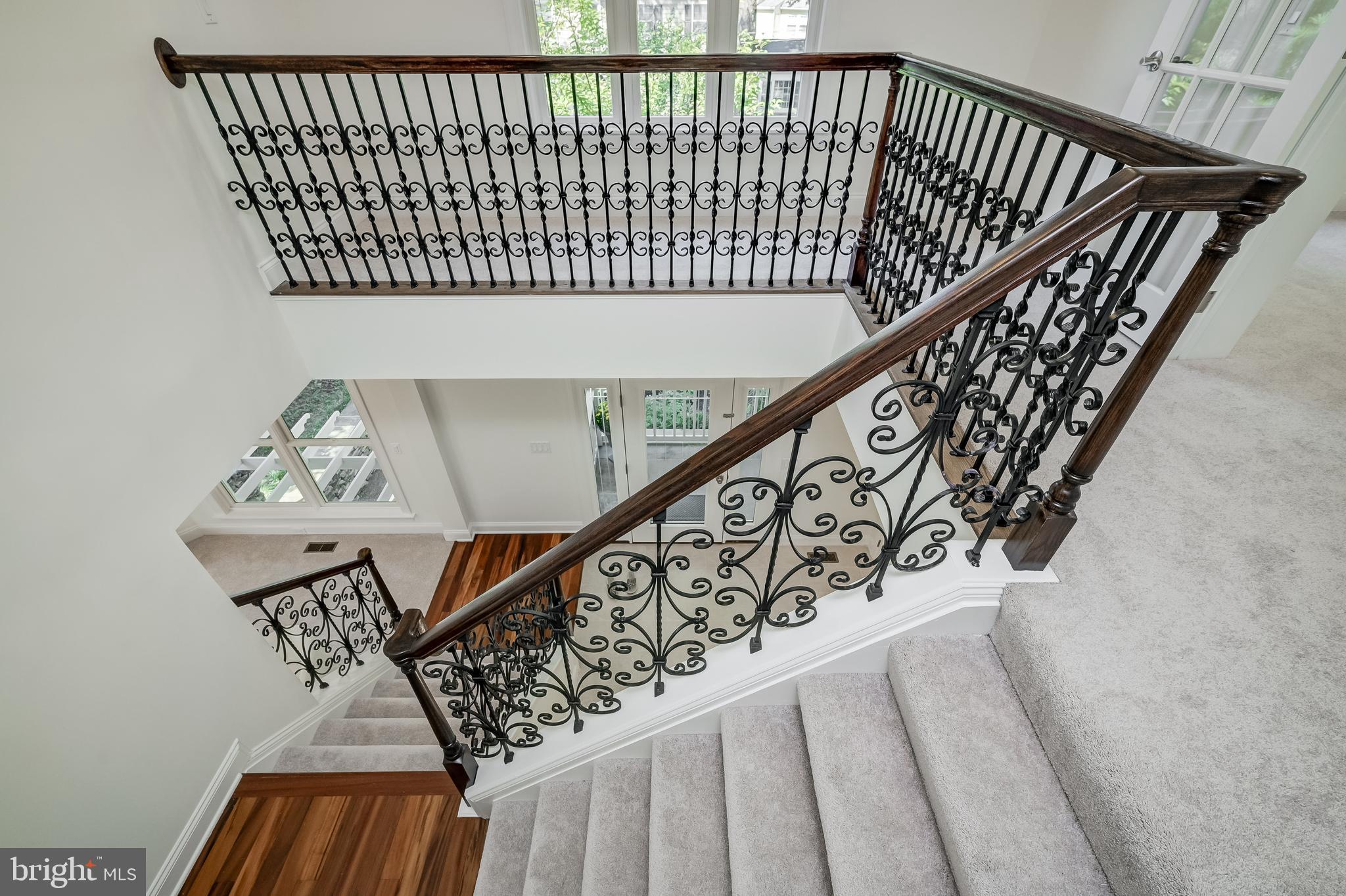 GREENWICH FOREST - Residential