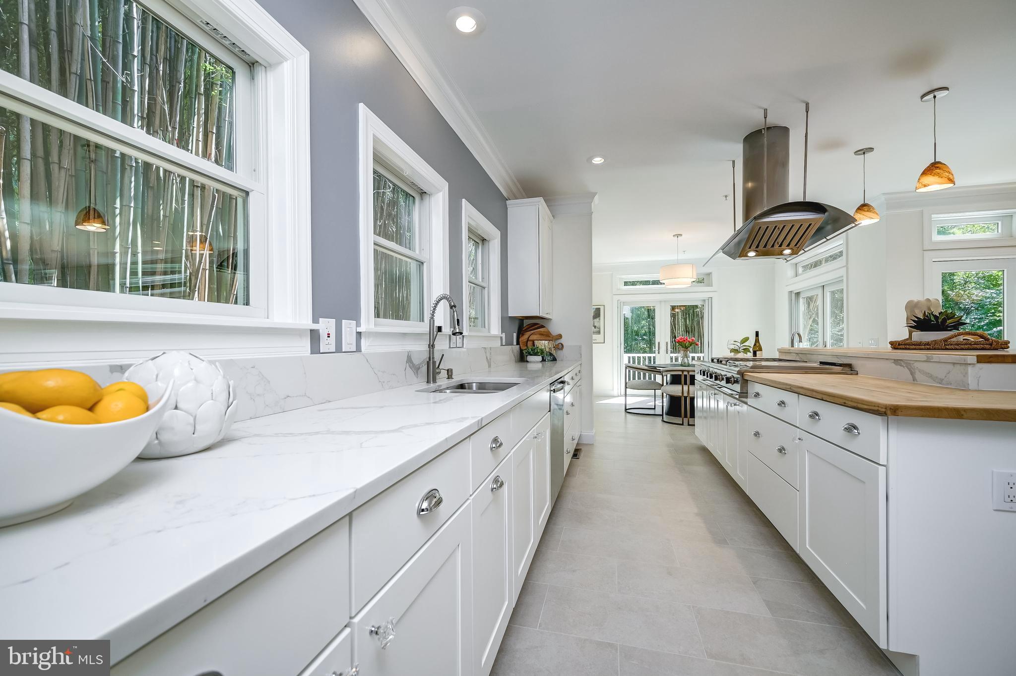 GREENWICH FOREST - Residential