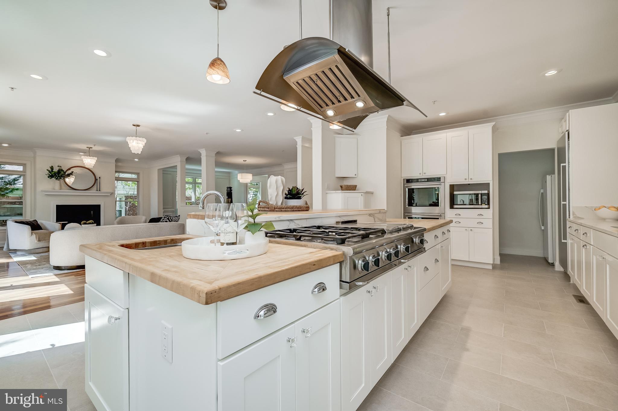 GREENWICH FOREST - Residential