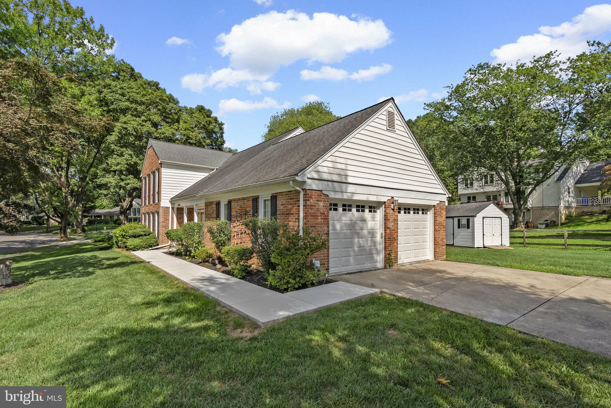9222 SNOW SHOE LANE