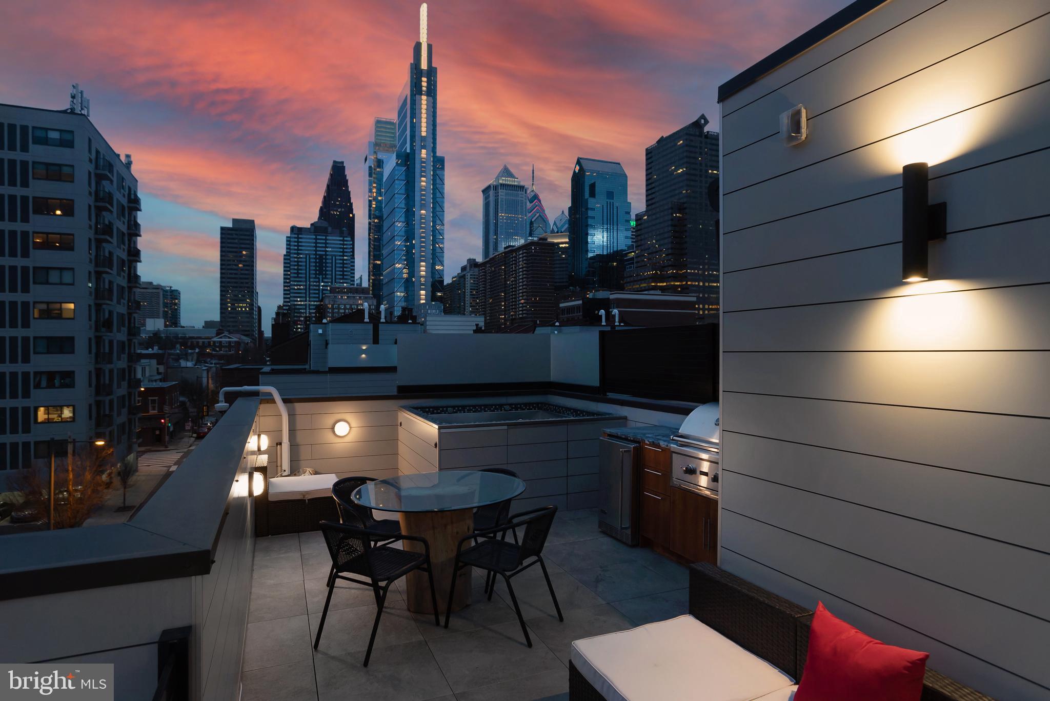 SOCIETY HILL - Residential