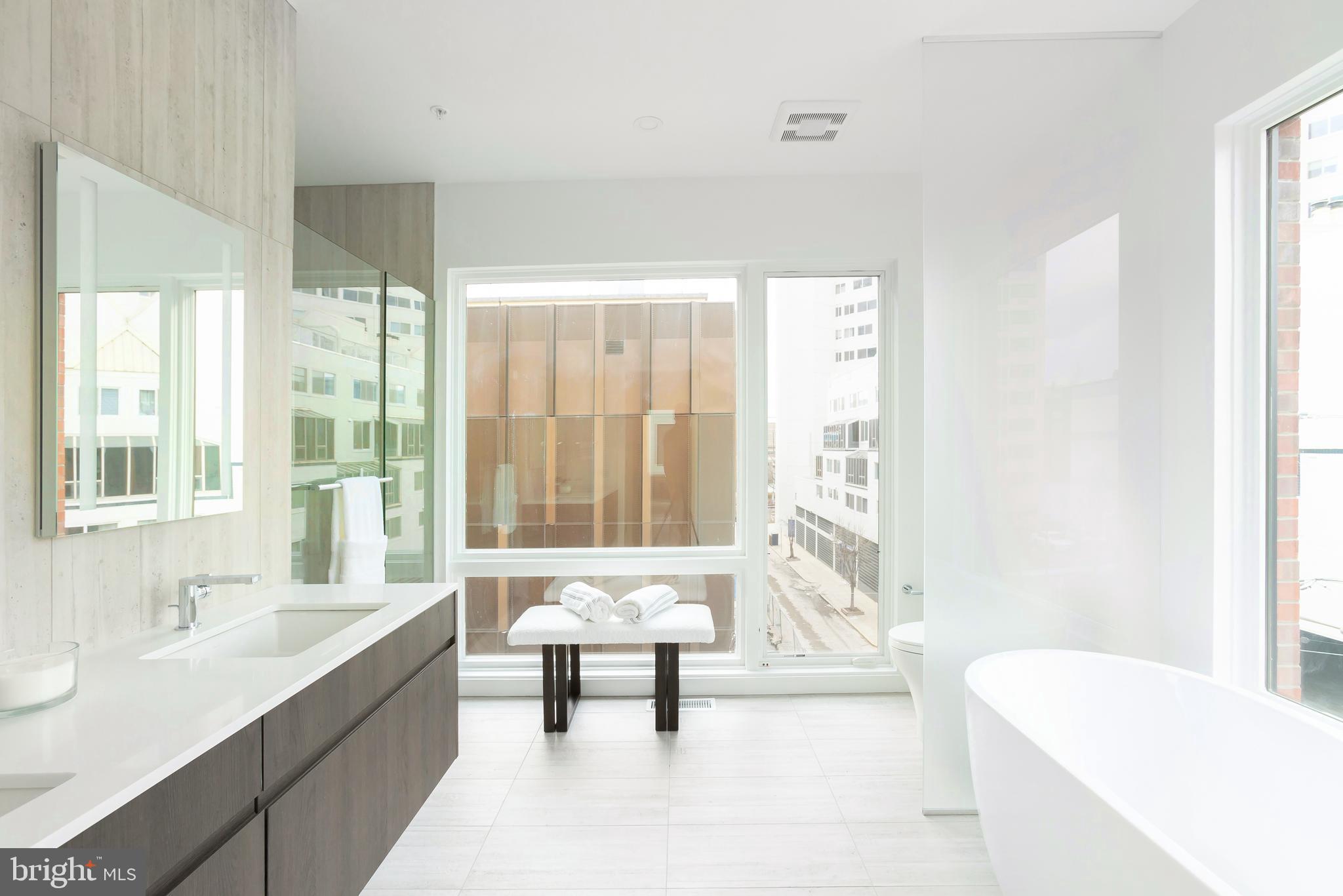 SOCIETY HILL - Residential