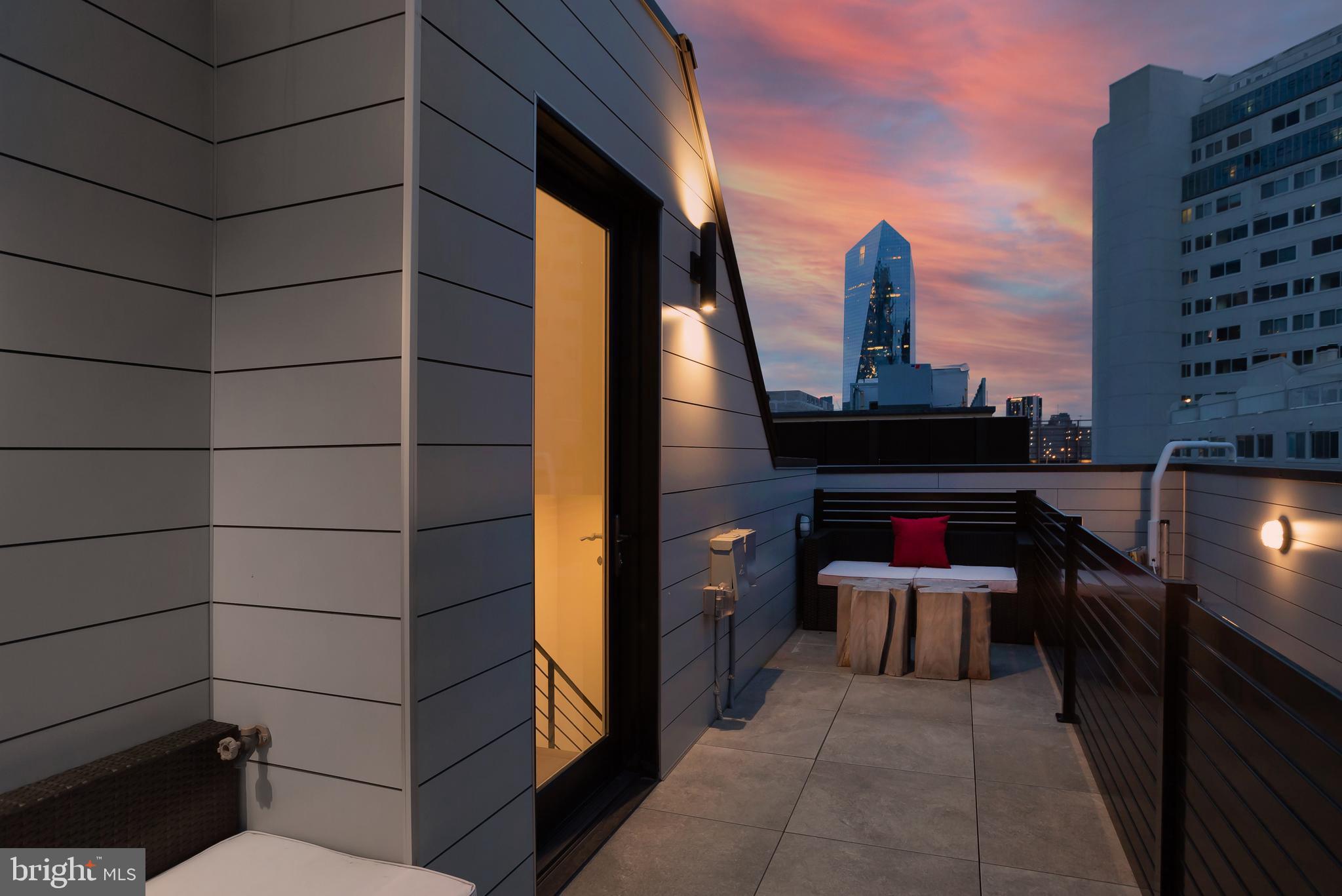 SOCIETY HILL - Residential