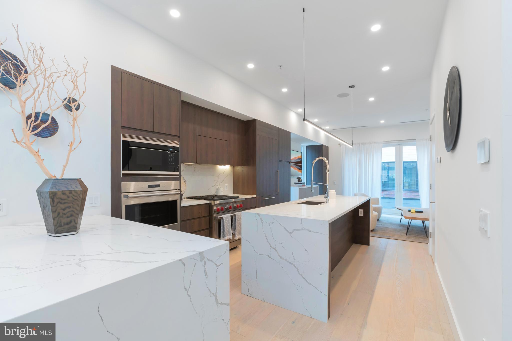 SOCIETY HILL - Residential