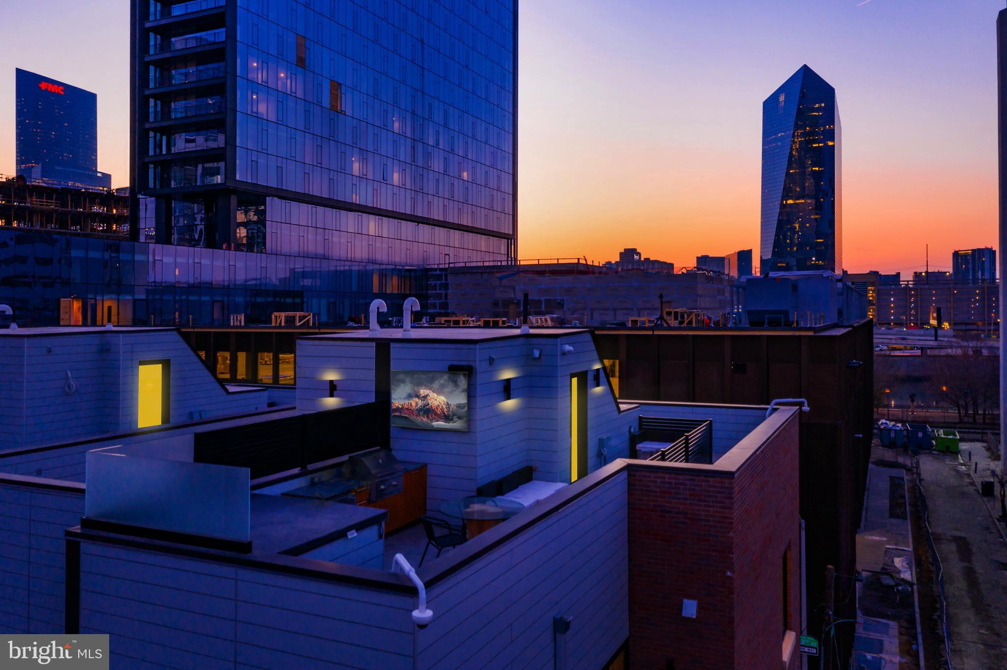 SOCIETY HILL - Residential