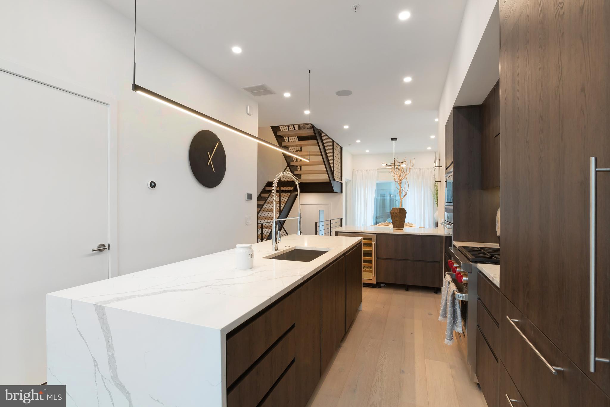 SOCIETY HILL - Residential