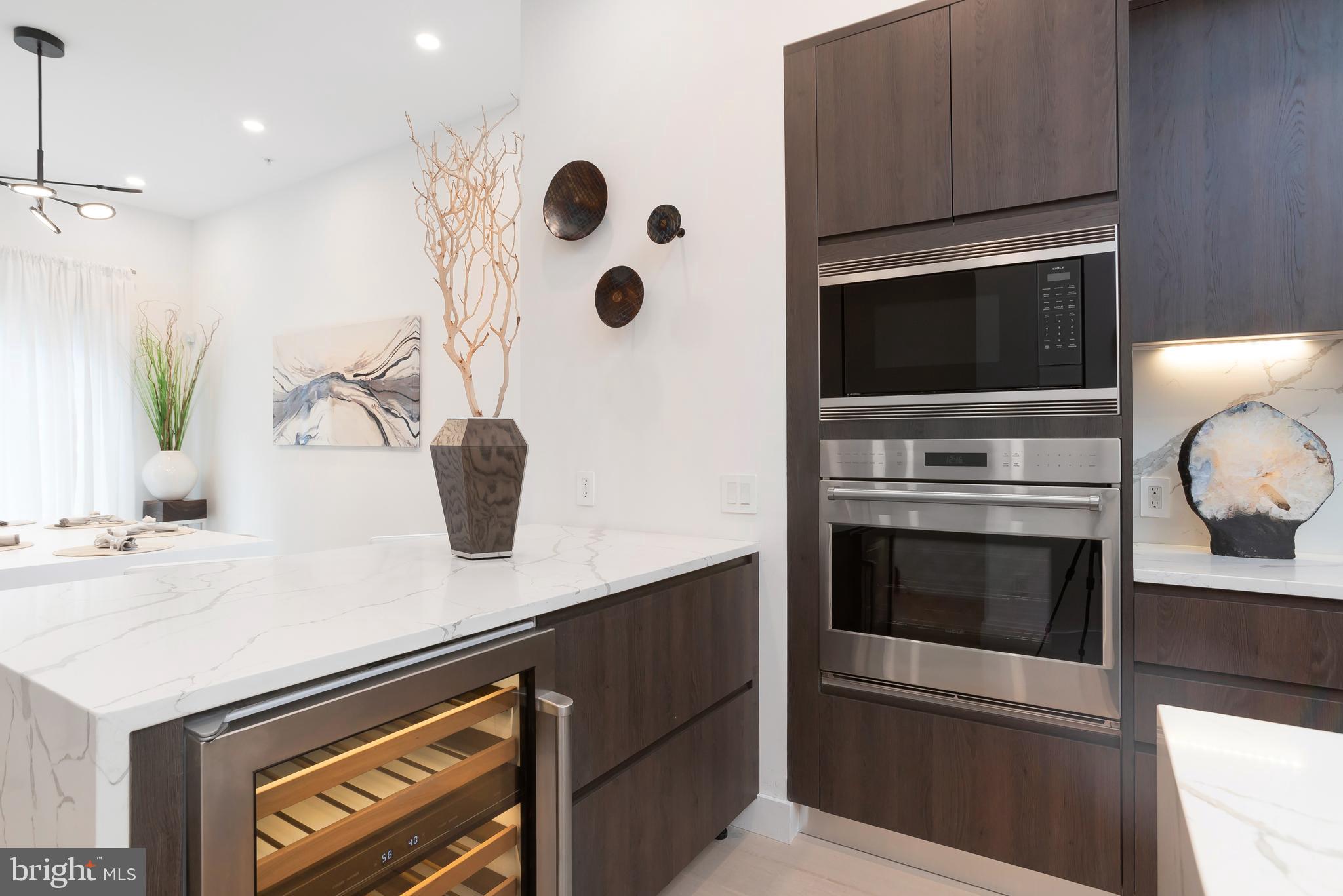 SOCIETY HILL - Residential