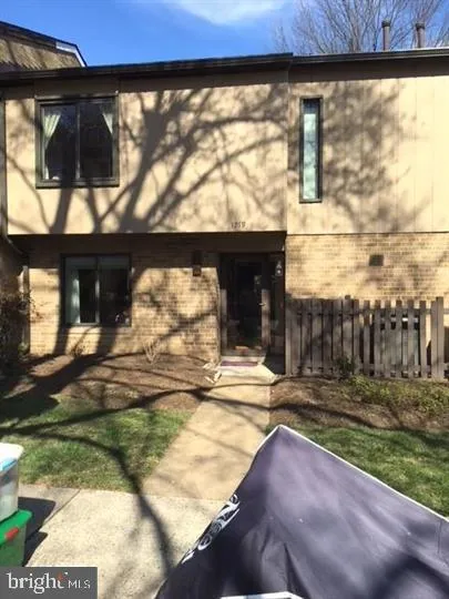 1769 Ivy Oak Square, Reston, VA 20190